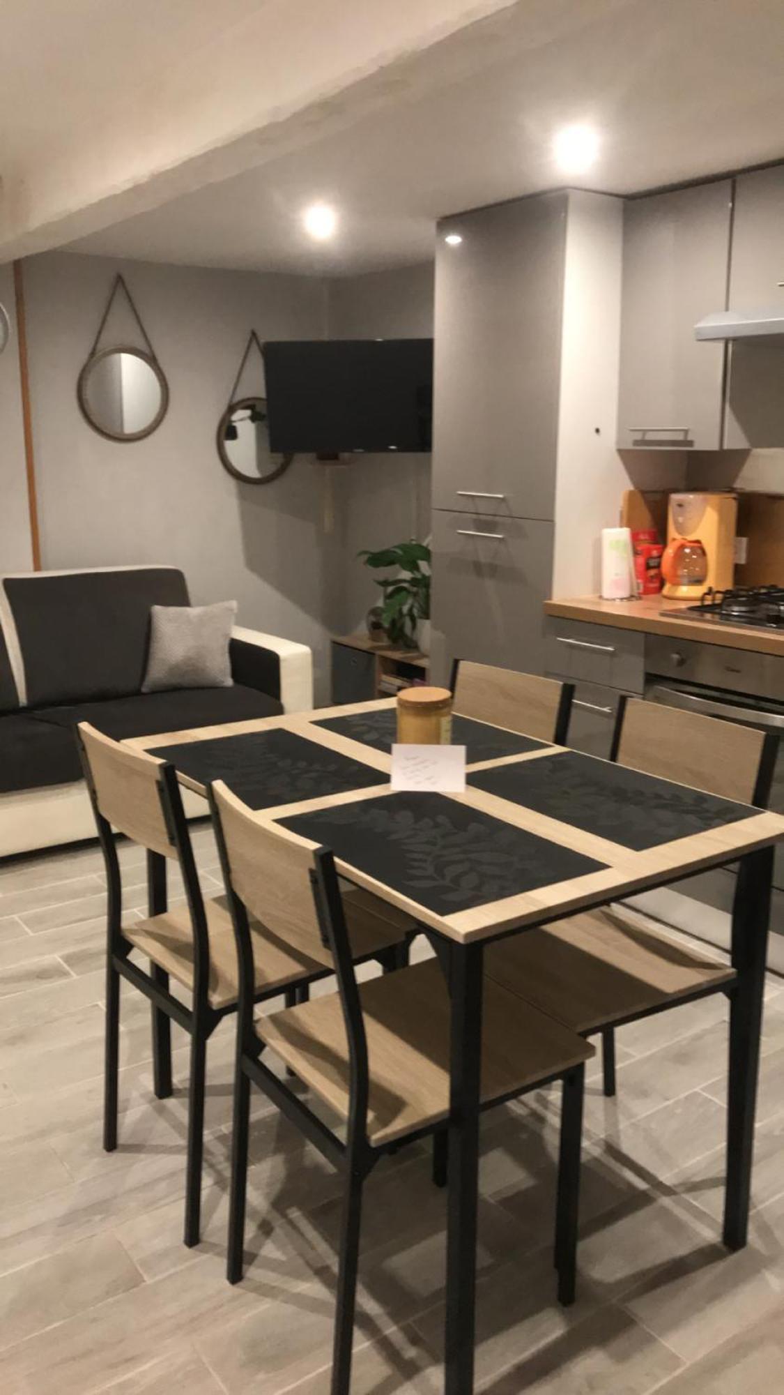 Petite Maison Chaleureuse リシュリュー エクステリア 写真